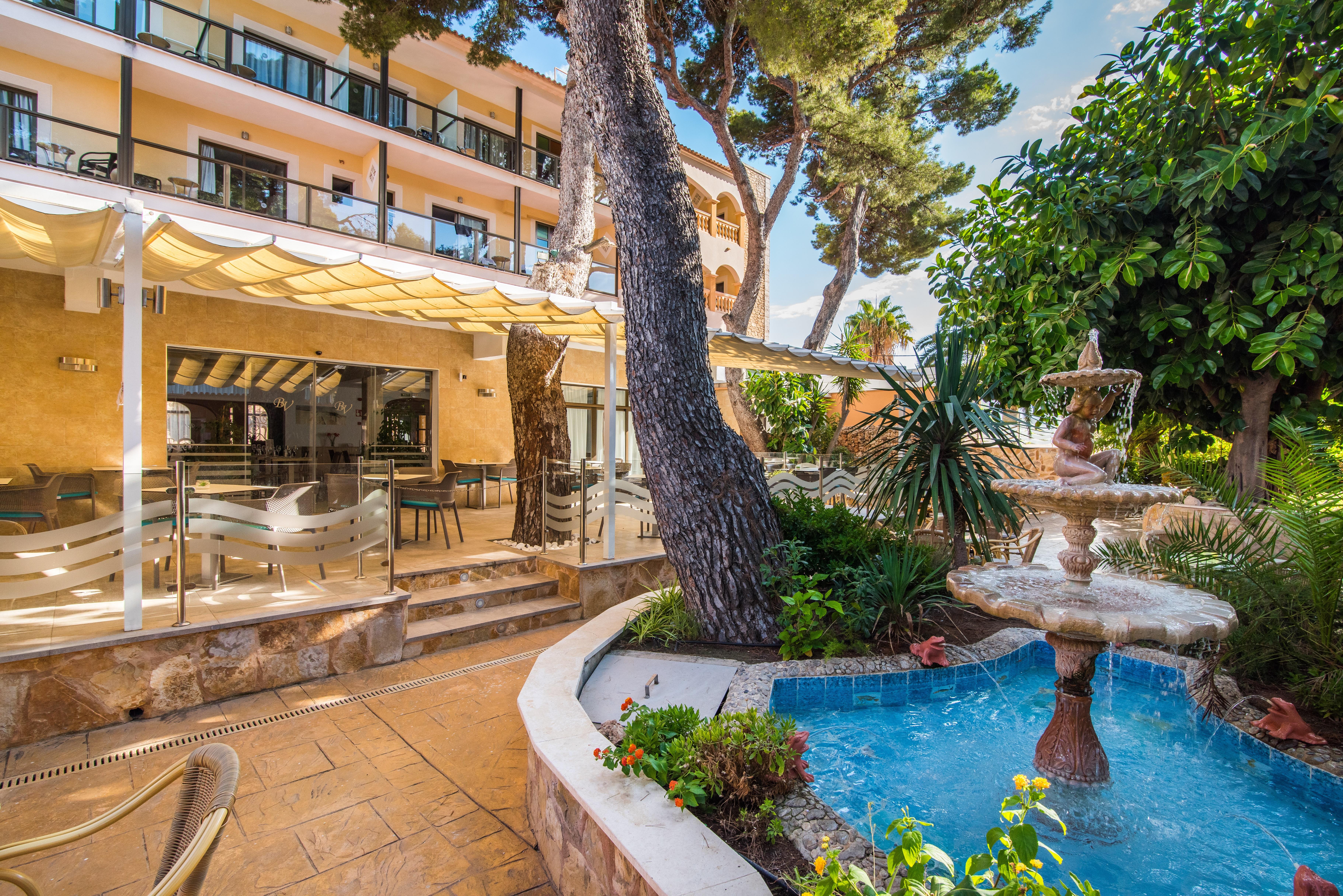 Hotel Baviera Cala Ratjada  Exterior foto